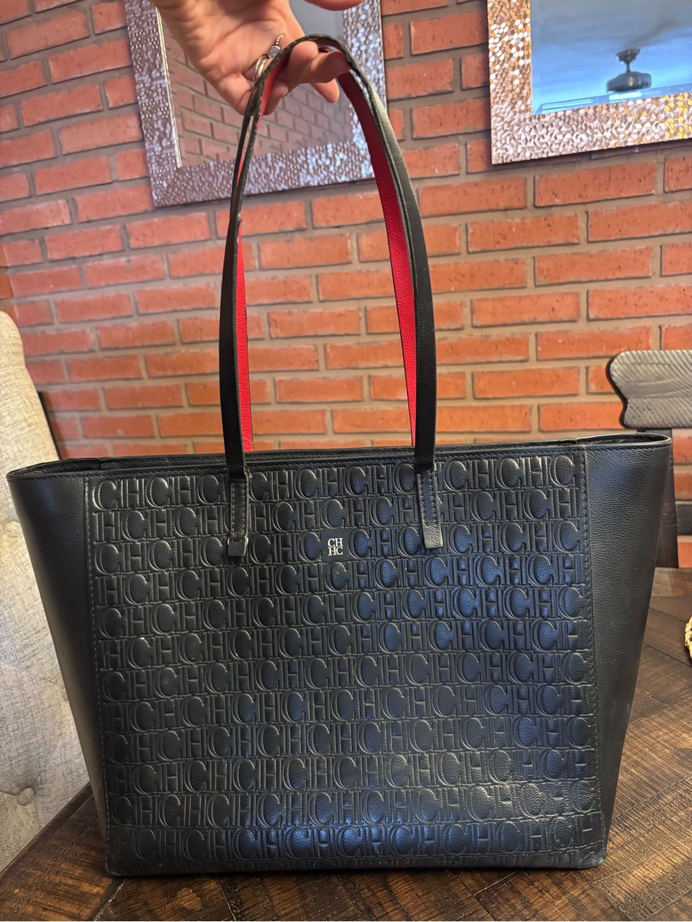Carolina Herrera embossed logo Black Leather Tote ❤️